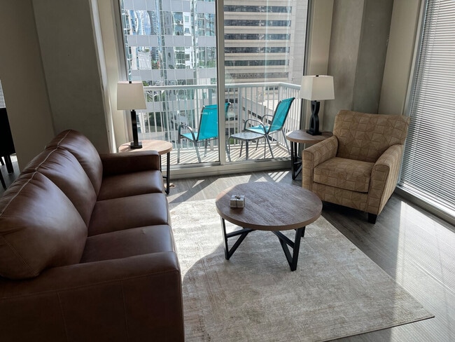 Photo - 415 S Mint St Unit ID1344180P