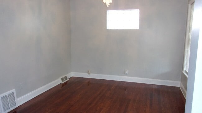 Photo - 50 W 108th St