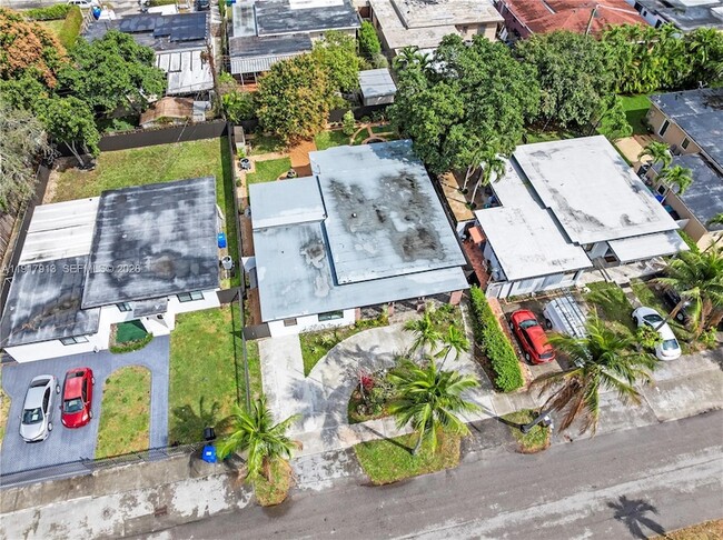 Photo - 161 SW 52nd Ct