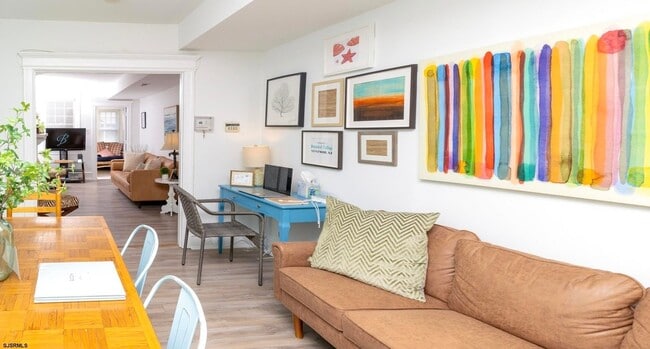 Photo - 5 N Newport Ave