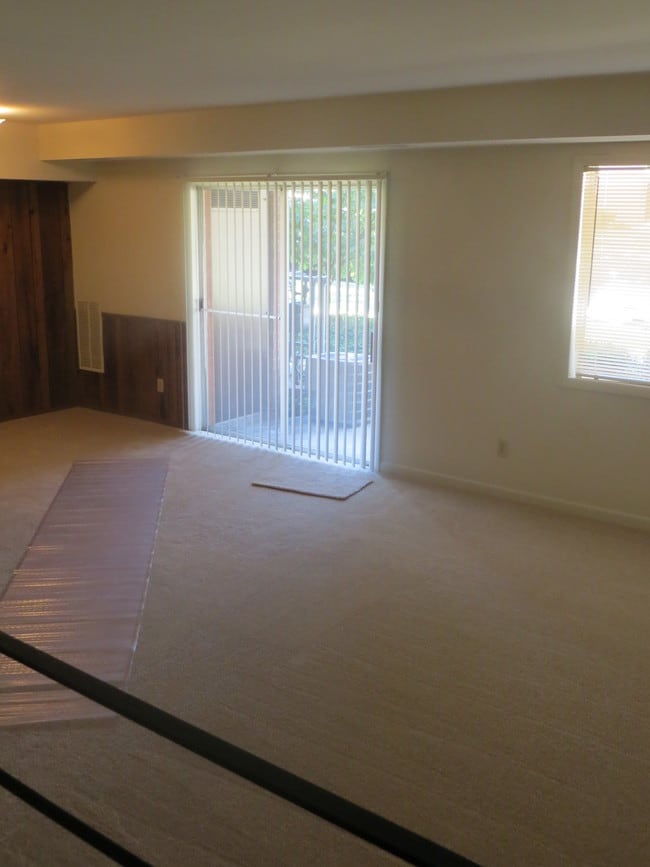 Photo - Carlyn Hill Apartments