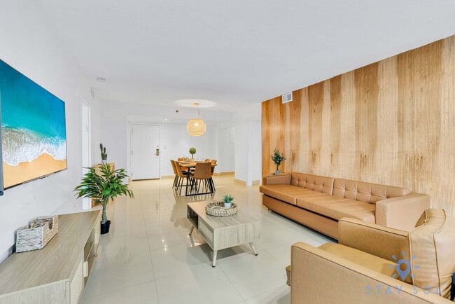 Photo - 5225 Collins Ave Unit ID1227475P