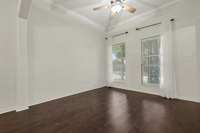 Photo - 1707 Briarhollow Dr