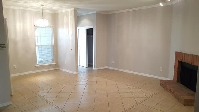 Photo - 9809 Richmond Ave Unit 12