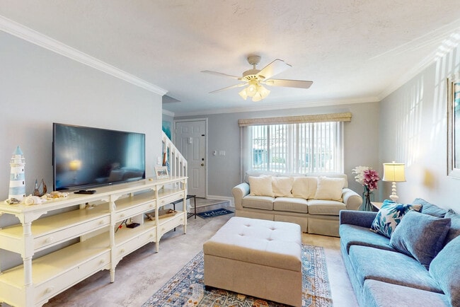 Photo - 69 Marco Villas E Unit SI ID1546079P