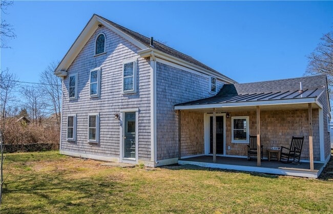 Building Photo - 127 Willow Ave