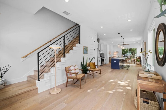 Photo - 1204 E 32nd St Unit ID1262277P