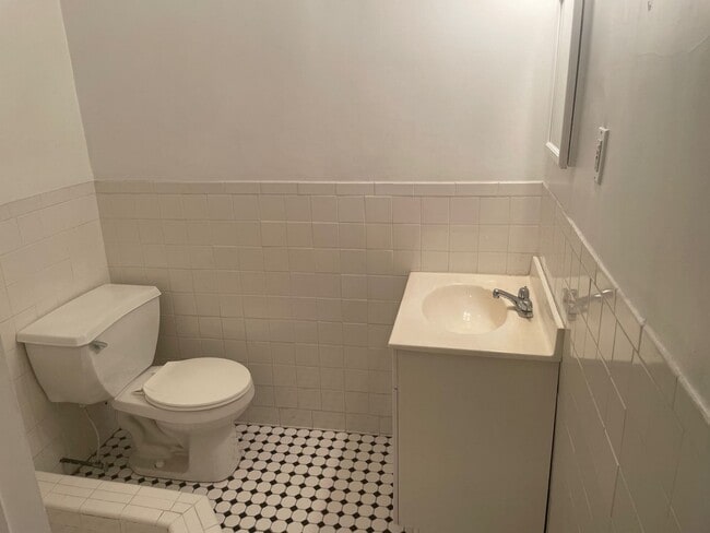 Photo - New King Edward Apartments