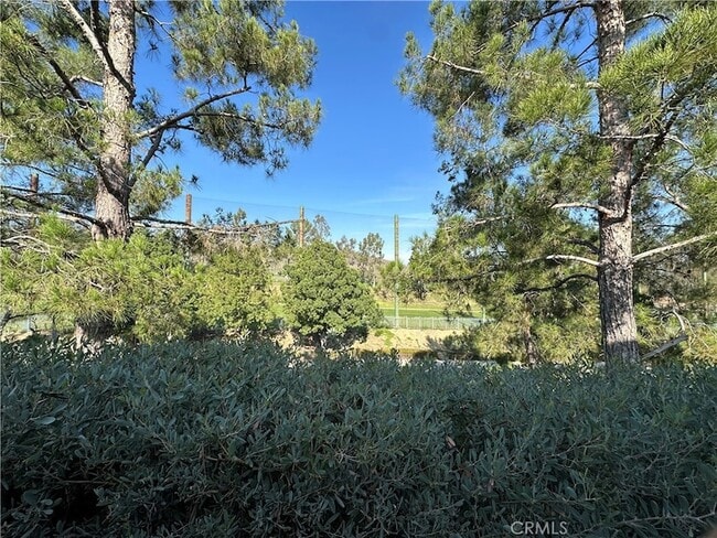 Photo - 4868 Petersen St