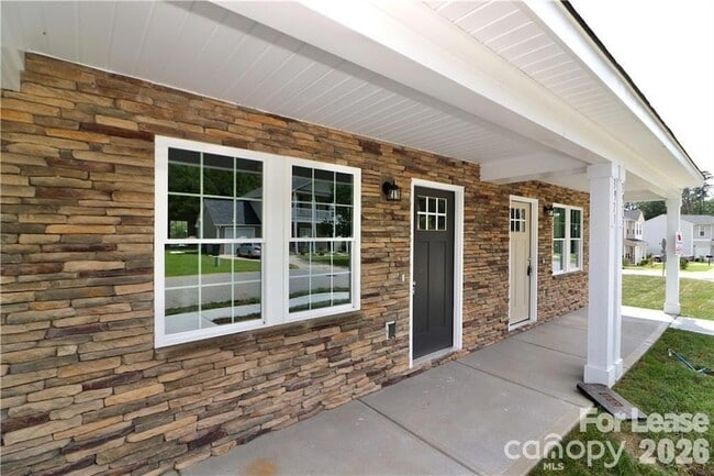 Photo - 3971 Newhall Dr NW