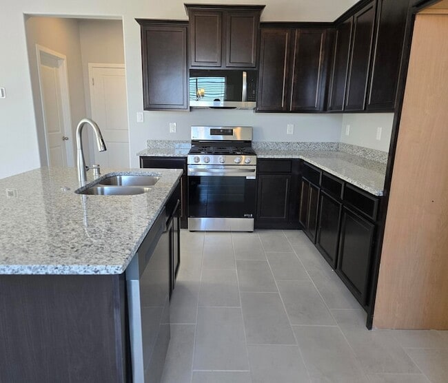 Photo - 4022 Silver Springs Road NE