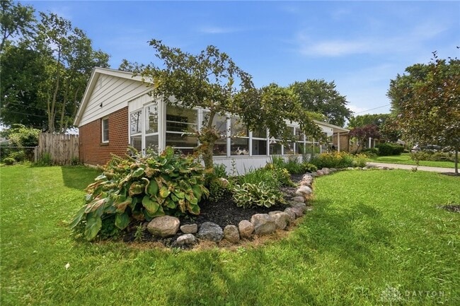 Photo - 27 Laurelgrove Dr
