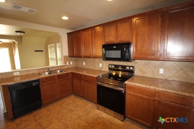 Photo - 304 W Gemini Ln