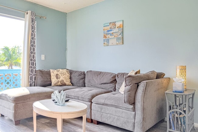 Building Photo - 2205 Avenue B Unit SI FL2-ID1591390P