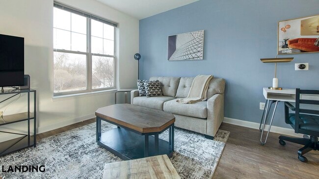 Building Photo - 909 Mansion Dr Unit 1012-202