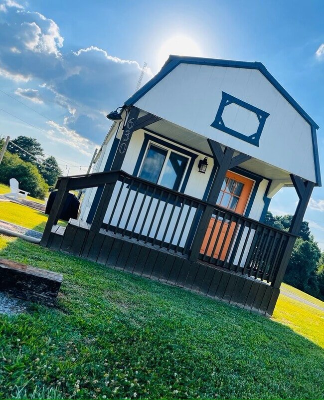 Photo - Karagan Cottage & Hudson's Boat House