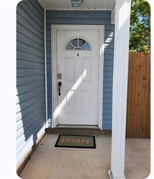 Photo - 870 Marina Dr