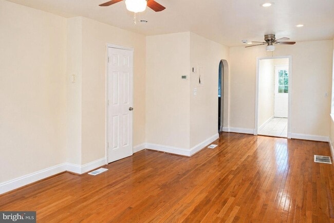 Building Photo - 59 Galveston Pl SW Unit 1