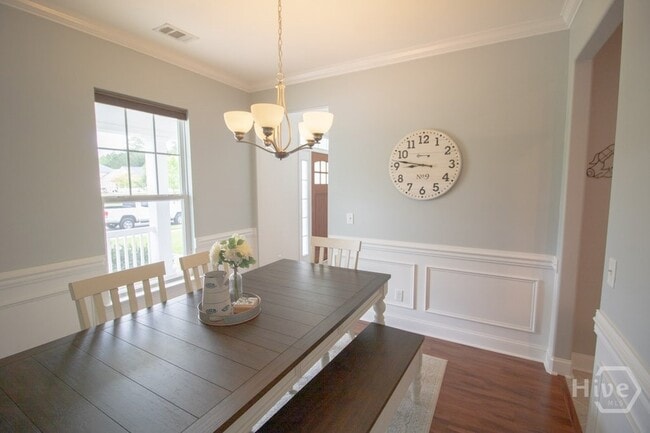 Photo - 4 Gresham Ln