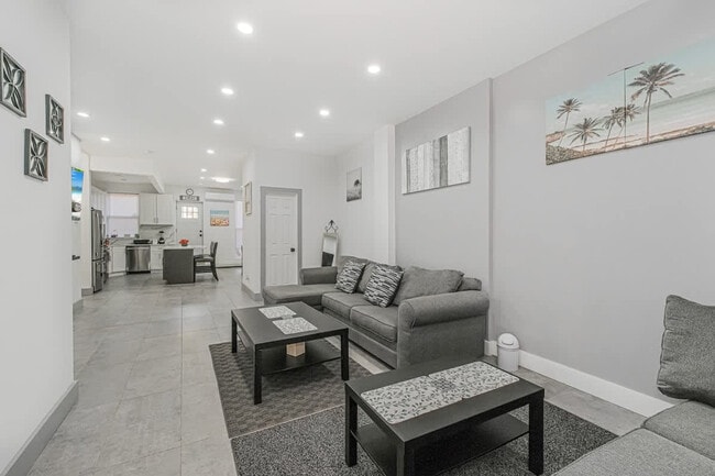 Building Photo - 479 Putnam Ave Unit SI ID1470333P