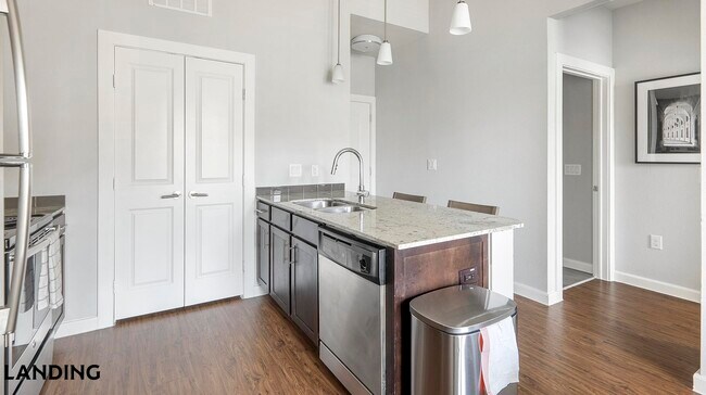 Photo - 4300 Cromwell Dr Unit 5305