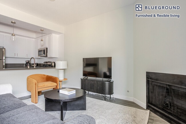 Photo - 711 N Sweetzer Ave Unit FL2-ID1382