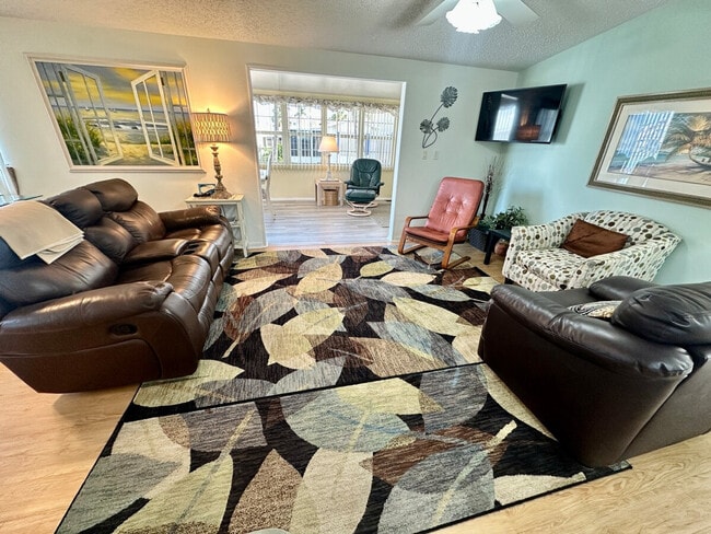 Building Photo - 564 Nettles Blvd Unit SI ID1537491P