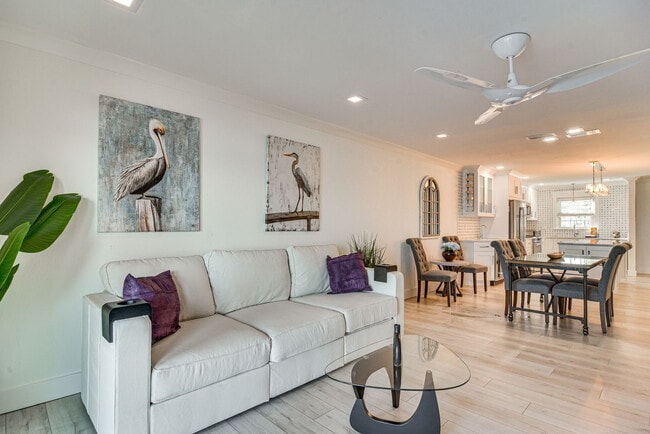 Building Photo - 5172 Coquina Key Dr SE Unit SI ID1546192P