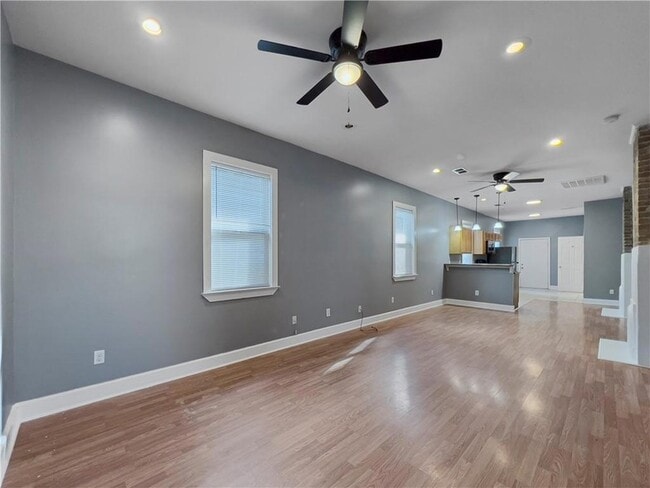 Photo - 1824 Allen St