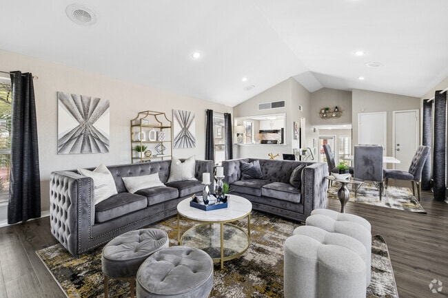 Clubhouse - Summit