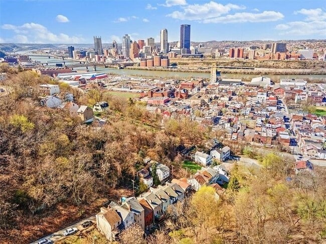 Photo - 39 Welsh Way