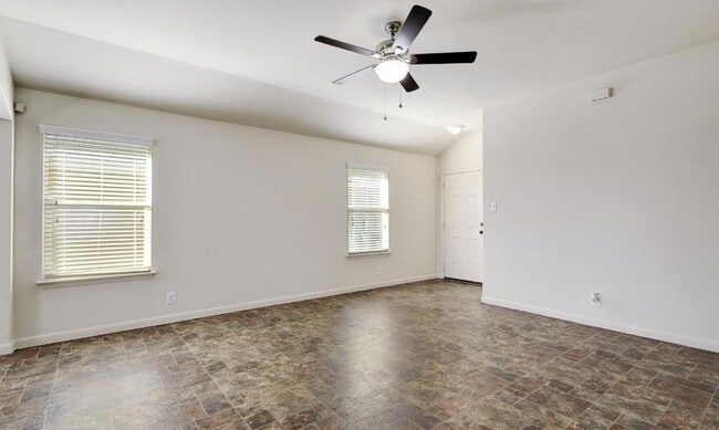 Photo - 409 Teron Dr