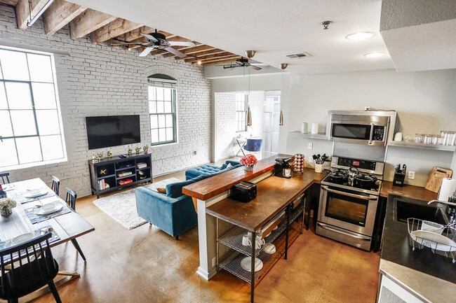 Photo - 1039 Constance St Unit ID1265377P