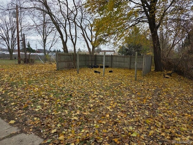 Photo - 261 Spring Park