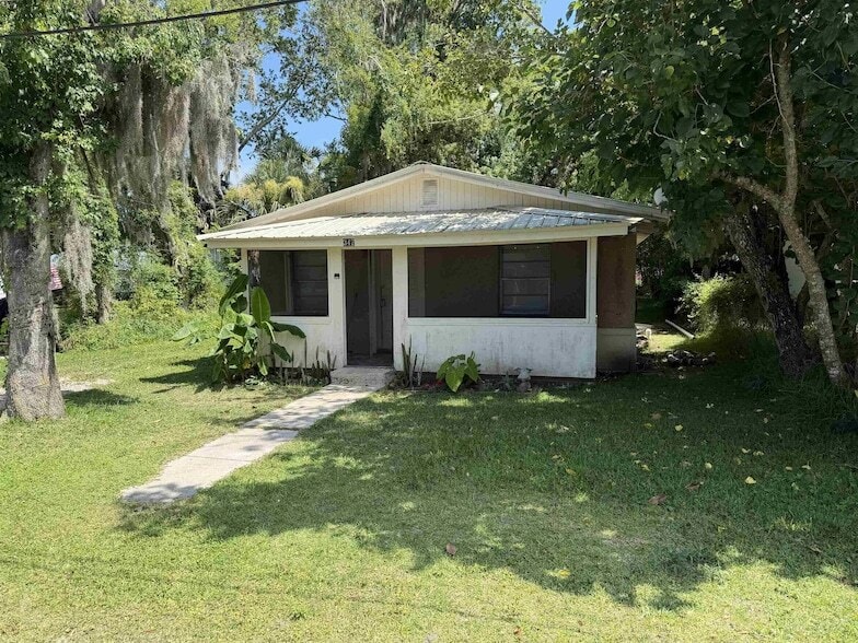 Photo - 347 Lena St