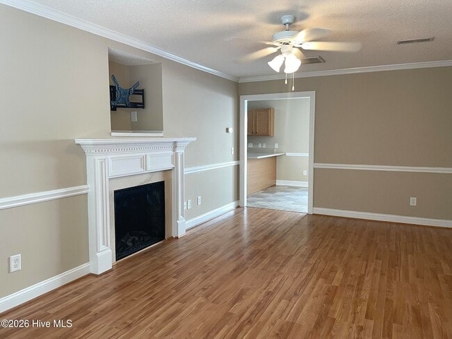 Photo - 104 Chandler Dr