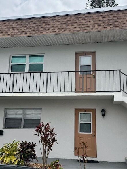 Building Photo - 2950 SE Ocean Blvd Unit 8-6