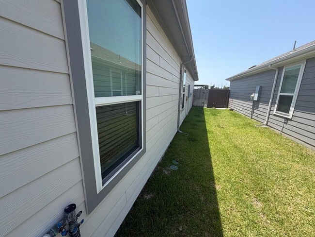 Photo - 16039 Kingfield Haven Dr
