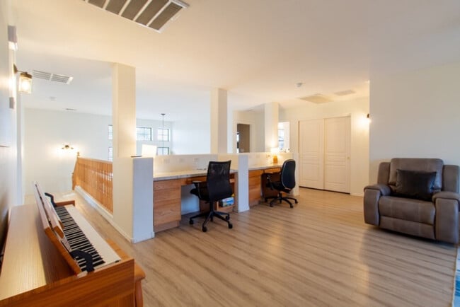 Photo - 1550 N Desert Willow St Unit ID1310564P