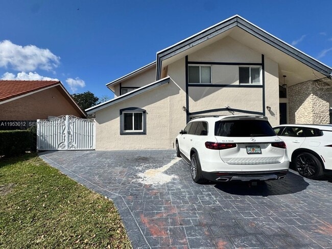 Photo - 10710 SW 141st Ave Unit 2