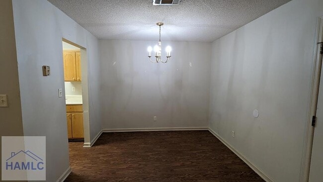 Photo - 132 Rolland St