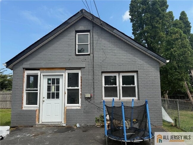 Building Photo - 67 Foyer St Unit 4