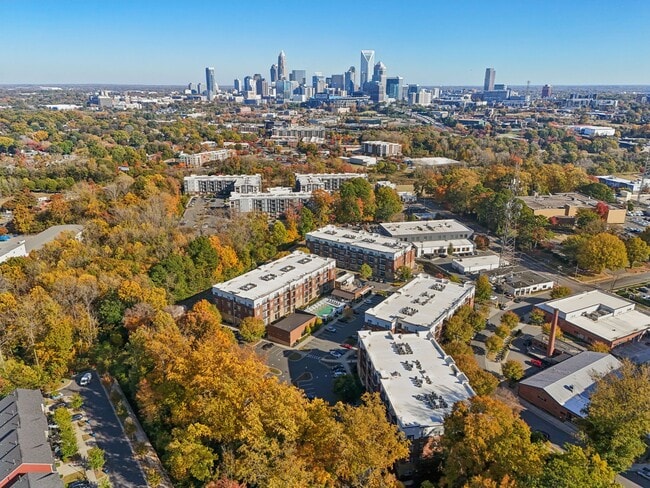 Photo - ARIUM FreeMoreWest