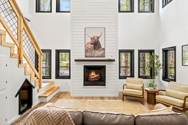 Building Photo - 152 Baxter Rd Unit ID1224114P