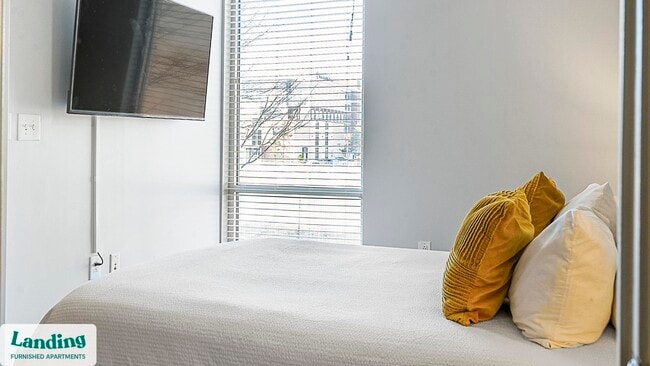 Photo - 335 W 9th St Unit 224.1403839