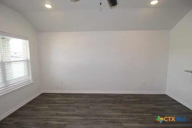 Photo - 118 Wind Ridge Dr Unit A