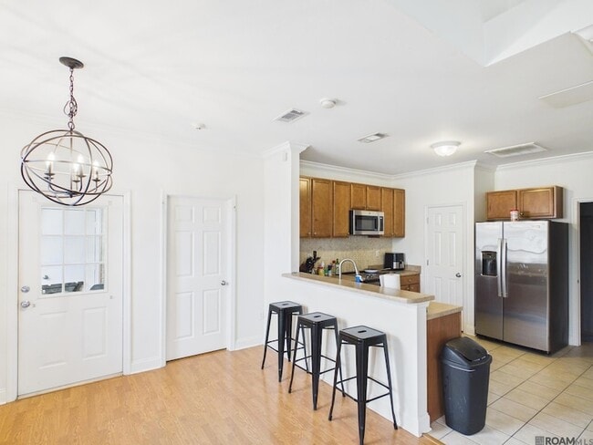 Photo - 4441 Burbank Dr Unit 601