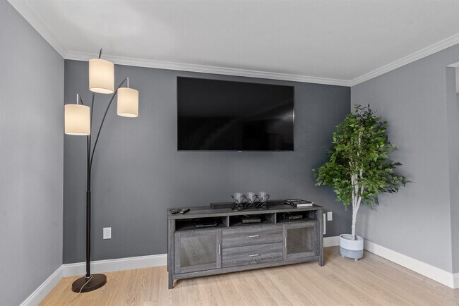 Photo - 2 Meadow Ln Unit ID1302138P