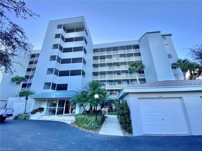 Photo - 290 Naples Cove Dr
