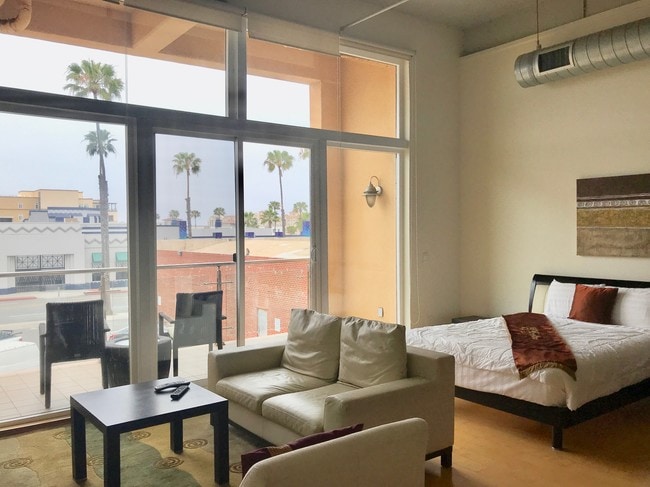 Standard Suite #7 - TENTEN Oceanside